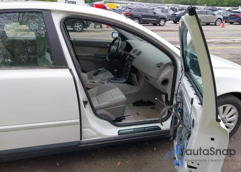 2005 Volvo S40 2.4I из США, поврежденный, VIN YV1MS382252100934